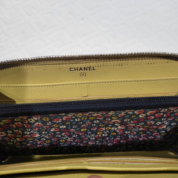 Chanel 25th Anniversary Yellow Goatskin Long Wallet Lucky Clover Logo - Picture 6 of 13